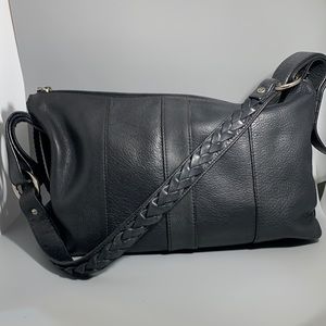 Kenneth Cole Reaction leather shoulder bag